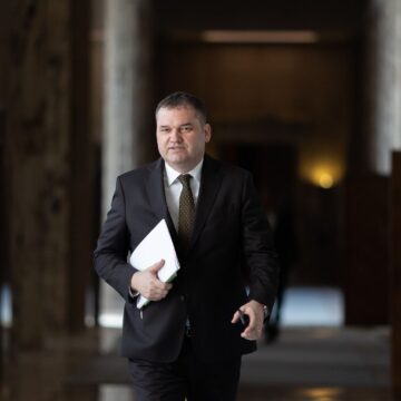 3538556586776222808412904350124622136486605n.jpg Cseke Attila și-a Prezentat Bilanțul: „După 905 Zile, Ministerul Dezvoltării E Funcţional. România Poate Construi Azi Mai Sigur, Mai Repede și Mai Ieftin”