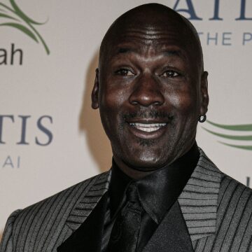 Michael Jordan vinde o echipă de baschet cu 1,7 miliarde de dolari. De ce depinde valoarea echipei Charlotte Hornets