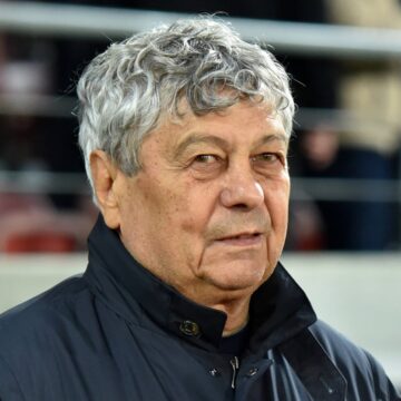 Mircea-Lucescu-super-transfer.-A-semnat-contractul.jpg Mircea Lucescu, super-transfer! A semnat contractul