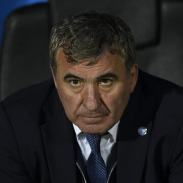 Nu-a-fost-sa-fie-nici-de-aceasta-data-pentru-Gica-Hagi-Ajax-Amsterdam-si-a-gasit-antrenor-scaled.jpg AS Roma, negocieri secrete cu Gică Hagi! „Regele” cere 7 milioane