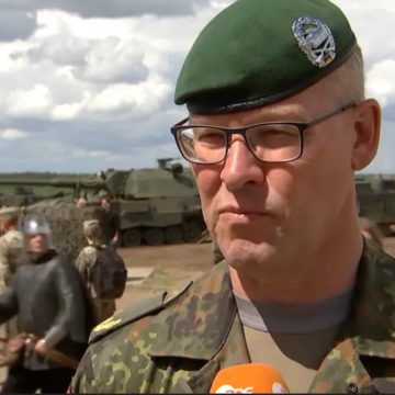 Apariție Misterioasă în Lituania. Un Bărbat în Armură De Cavaler Medieval, Prezent în Timpul Exerciților Militare Ale NATO