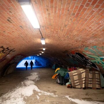 Un Tunel Pentru Evadarea Din RDG în Germania Federală A Fost Descoperit La Berlin în Timpul Unor Lucrări De Construcții