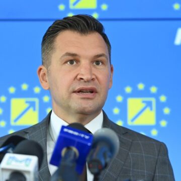 Purtătorul de cuvânt al PNL cere „delimitarea totală de partidul toxic AUR” după incidentele de la Parlament