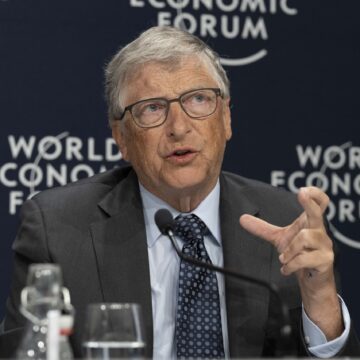 Bill Gates vizitează Beijingul. China încearcă să revigoreze interesul investitorilor?