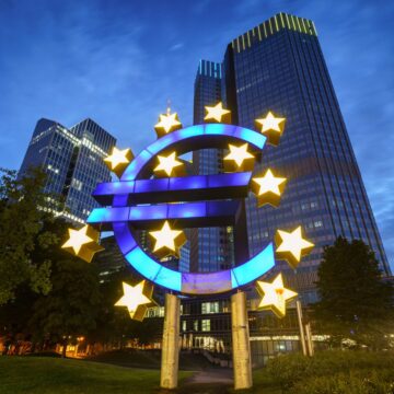 Ce se întâmplă cu creditele în euro. „Rata inflaţiei, la un nivel prea ridicat pentru mult timp”