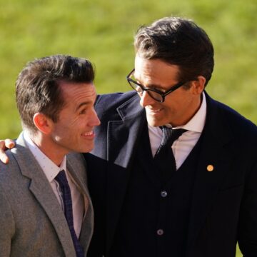 hepta_6815999-scaled.jpg Ryan Reynolds și Rob McElhenney, proprietarii Wrexham, investesc în Formula 1, la Alpine