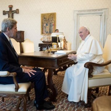 Papa Francisc Este într-o Formă Excelentă, Spune Emisarul American Pentru Climă, Cu Care A Avut O întâlnire Privată
