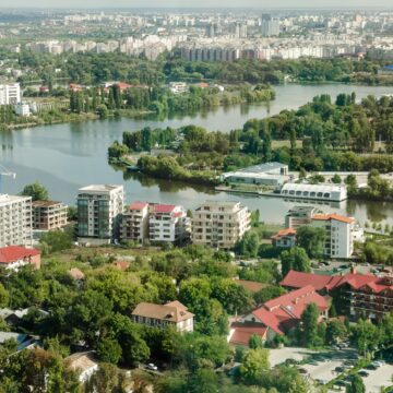 shutterstock154586828-scaled.jpg Primarul Capitalei Acuză PNL și PSD Că Elimină Protecția Zonelor Verzi în Beneficiul Dezvoltatorilor: „Sunt Amendamente Toxice”