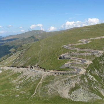Transalpina se deschide. Ce reguli de circulație trebuie să respecte șoferii