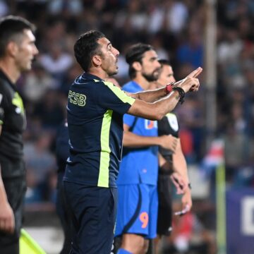 Problema-care-il-macina-pe-Elias-Charalambous-dupa-Otelul-FCSB-0-2.jpg Problema care îl macină pe Elias Charalambous, după Oțelul