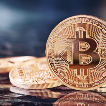 Influencerii din UK riscă doi ani de închisoare dacă dau sfaturi financiare. Chiar și meme-urile cripto pot fi considerate materiale de promovare financiară