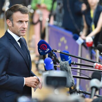 Emmanuel Macron Schimbă Mai Mulți Miniștri Drept Răspuns La Revoltele Din Iunie