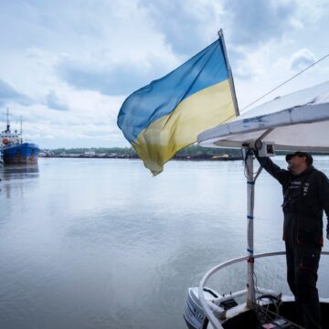 Rusia va considera, începând de miercuri seară, navele care se îndreaptă spre Ucraina drept potențiale ținte militare