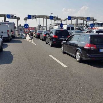Aglomerație la ieșirea din țară. Ce recomandă Poliția de Frontieră