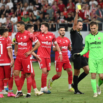 Amzar-si-Ghezali-transferurile-cu-care-Dan-Sucu-destabilizeaza-Dinamo-Anunt-oficial-din-Stefan-cel-Mare-la-cateva-ore-dupa-ce-zvonurile-au-invadat-site-urile-ultrasilor-dinamovisti-1-scaled.jpg Lamine Ghezali, cu gândul și la Rapid după remiza cu Petrolul