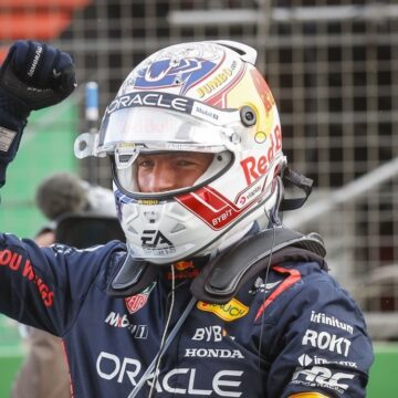 Nebunie-maxima-in-Formula-1-Ploaia-a-dat-complet-peste-cap-Marele-Premiu-din-Olanda-1.jpg Max Verstappen, succes în Formula 1, în Marele Premiu al Olandei