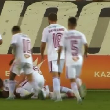 Ungurii-jubileaza-Ce-scrie-presa-maghiara-despre-calificarea-lui-Sepsi-in-play-off-ul-Conference-League.jpeg Ungurii jubilează! Ce scrie presa maghiară despre calificarea lui Sepsi în play-off-ul Conference League