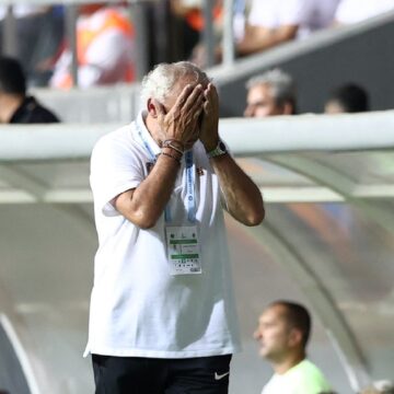 andrea-mandorlini-cfr-cluj-adana-demirspor-1.jpg Andrea Mandorlini a răbufnit după Adana Demirspor