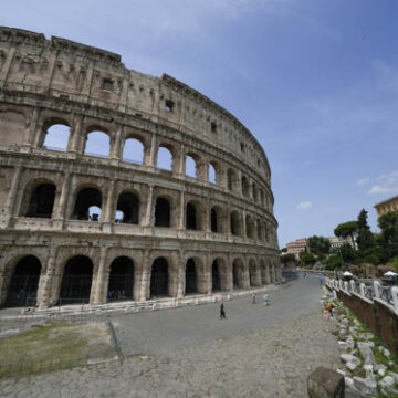 colosseum.jpg Alertă la Roma. Invazie de șobolani la Colosseum