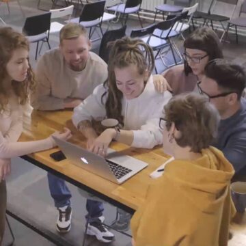 Generația Z preferă să caute loc de muncă în IT. ,,Competiția pentru universitățile tehnice a crescut”, avertizează Tiberiu Stoian, CEO Exonia