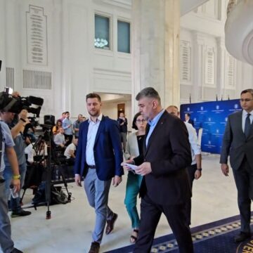 marcel-ciolacu-fugit-presa-jurnalisti-marcel-bolos-ministerul-finantelor-video-cristian-otopeanu.jpg Marcel Ciolacu A Fugit De Intrebarile Jurnalistilor. Bolos, Lasat Singur
