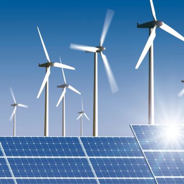 Proporția de energie electrică produsă din surse fosile a atins minimul istoric în UE. Câtă energie regenerabilă a produs România