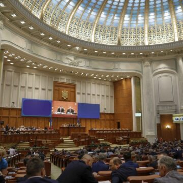 parlament-pensii-speciale-senatori-deputati-6.jpg Legea Pensiilor Speciale, Amânată Pentru La Toamnă. Planurile Pentru O Sesiune Extraordinară A Parlamentului Au Fost Anulate