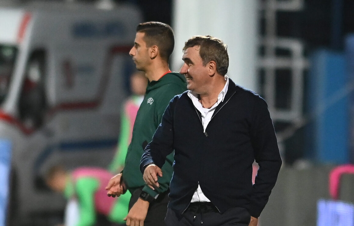 Fotbalistul-transferat-de-Gica-Hagi-ca-sa-ii-aduca-un-nou-titlu-in-Superliga-surprins-in-tribunele-stadionul-din-Giulesti-la-meciul-Rapid-Farul-FOTO-e1692543279774.jpg Gică Hagi dă lovitura și transformă campioana României într-o forță