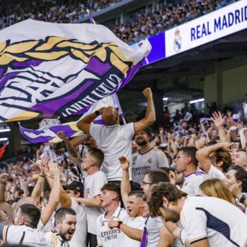 Real-Madrid-renunta-la-transferul-lui-Kylian-Mbappe-pentru-un-pusti-de-18-ani-care-e-bun-prieten-cu-Jude-Bellingham.jpg Real renunță la transferul lui Mbappe pentru un puști de 18 ani