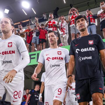 Rezultatele-serii-in-preliminariile-EURO-2024-Moldova-spera-la-calificare-dupa-ce-s-a-impus-cu-Insulele-Feroe-Polonia-lui-Lewandowski-invinsa-de-Albania.jpg Moldova speră la calificare după victoria cu Insulele Feroe! Polonia lui Lewandowski, învinsă de Albania