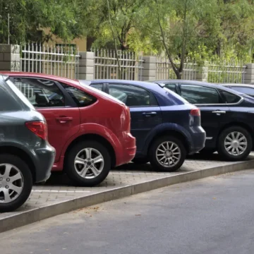 Traficul ne omoară, dar și cu staționarea e greu. Revoluția parcărilor din București