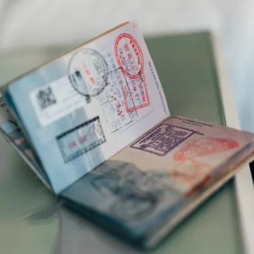pasaport.webp.webp Finlanda testează pașaportul digital. Călătorii pot trece prin controlul de frontieră folosind Digital Travel Credentials