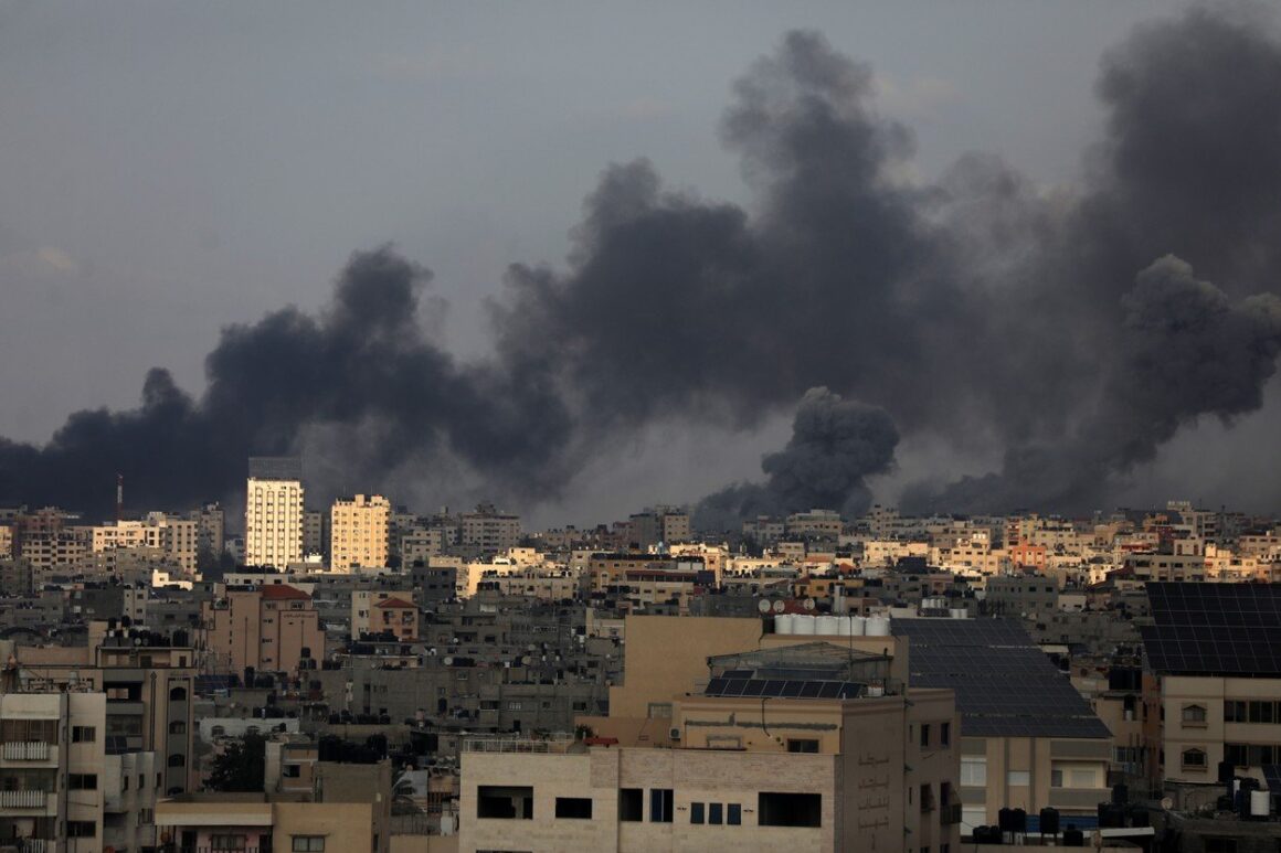 LIVETEXT Fâșia Gaza, Vizată De Un Nou Val De Bombardamente Efectuate De Israel. Cel Puțin 1.100 De Oameni Au Murit în Enclava Asediată