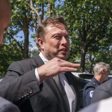 Pentru că nu vrea să respecte legile UE, Elon Musk va bloca accesul europenilor la X