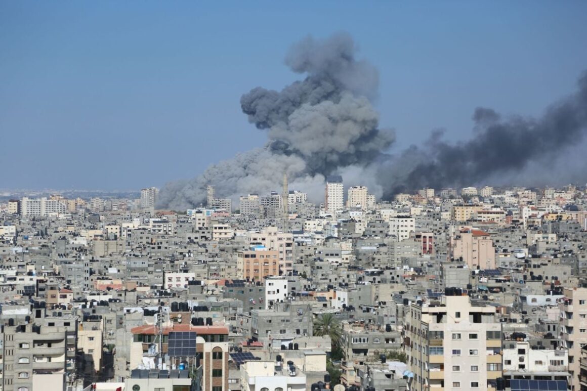 LIVETEXT Armata Israeliană Le Spune Civililor Să Evacueze Nordul Fâșiei Gaza, înaintea Unei „operațiuni Militare”. Hamas Le Cere Să Rămână în Case