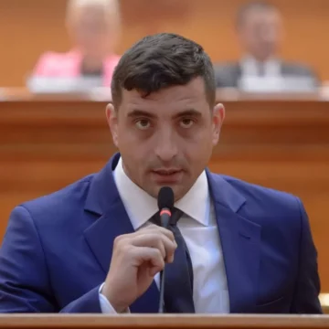 hepta6615656-1024x683-1.webp.webp George Simion Anunţă Demararea Demersurilor Pentru Două Referendumuri: Unul Pentru Familie şi Unul Pentru Plăţile în Numerar