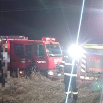 img-20231026-wa0037-e1698350738382.jpg O șoferită A Murit, După Ce Mașina Pe Care O Conducea A Fost Spulberată De Un Marfar, în Teleorman