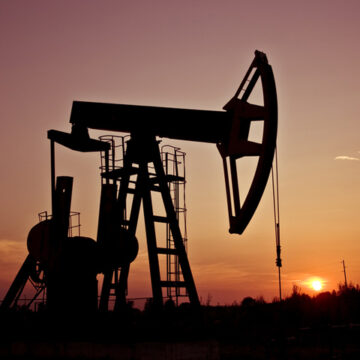 Prețul petrolului continuă să scadă. Ţiţeiul Brent a suferit o serie de modificări, coborând aproape de 88 de dolari pe baril