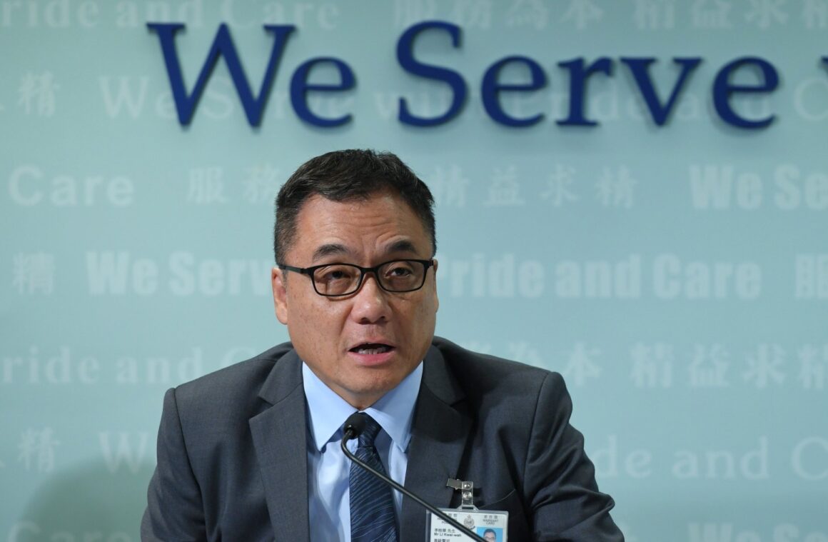 profimedia-0469210642.jpg Bărbat Condamnat La închisoare Pentru Că A Importat „cărți Subversive Pentru Copii” în Hong Kong. Șeful Securității: „Încercare De A Provoca Dispreț împotriva Guvernului”