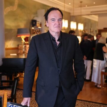 profimedia-0782556767-scaled.jpg Quentin Tarantino A Mers Să Viziteze Bazele Militare Din Israel, Pentru A Le „ridica Moralul” Soldaților | FOTO