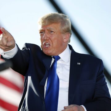 Donald Trump versus Forbes. Fostul președinte american a fost scos din lista celor mai bogați oameni