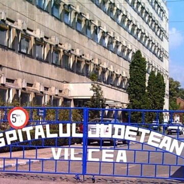 376800452_745949344001297_1166255066625412114_n Virgil Pîrvulescu: Oare să mergi în prima zi de școală în faţa elevilor să îţi etalezi discursul politicianist este ceea ce își doresc elevii, părinții și profesorii?