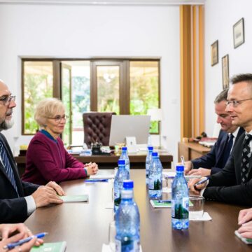 4006542268691906313408982159449229060421622n.jpg Ministrul Ungar De Externe Anunţă Că Prioritatea Preşedinţiei Ungare A UE Este Procesul De Aderare A României La Schengen