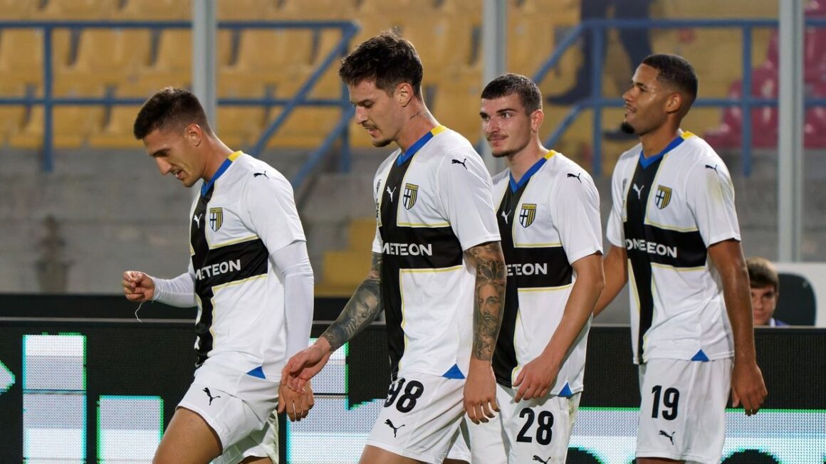 Ce-nota-a-putut-sa-ia-Dennis-Man-dupa-ce-a-ratat-un-penalty-pentru-Parma.jpg Ce notă a putut să ia Dennis Man după ce a ratat un penalty pentru Parma