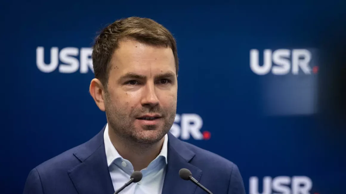 catalin-drula-1-scaled-1.webp.webp Drulă, Scrisoare Către Comisia Europeană în Cazul Dosarului Vaccinurilor: Este Inacceptabil Ca Un Procuror DNA Să Se Substituie Puterii Executive