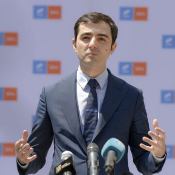 claudiu-nasuihepta5239511-1-scaled.jpg Năsui A Dat în Judecată Administrația Prezidențială Pentru Lipsa Răspunsului Privind Deplasările Lui Băsescu și Iohannis