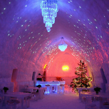 festive-ice-restaurant.jpg Hotelul de Gheaţă de la Bâlea Lac este în topul The Standard. Cât costă un sejur