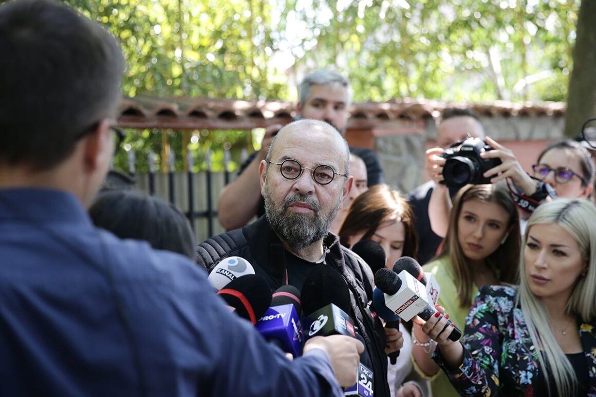 piedone-mitus-foto-mici-site-16.jpg G4Media: Cristian Popescu Piedone A Demisionat De La Conducerea PUSL, După Ce Partidul A Anunțat Că O Susține Pe Gabriela Firea La Primăria Capitalei