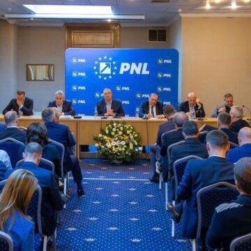 pnl-sinaia.jpg Doi Importanți Lideri Liberali Cer Ca PNL Să Dea Președintele, Fără O Alianță Cu PSD