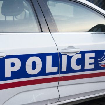 profimedia-0823988590-scaled.jpg Un Francez și-a Ucis Cele Trei Fetițe, De 4, 10 și 11 Ani, Apoi S-a Predat Poliției. Bărbatul Fusese Condamnat în Trecut Pentru Violență Domestică